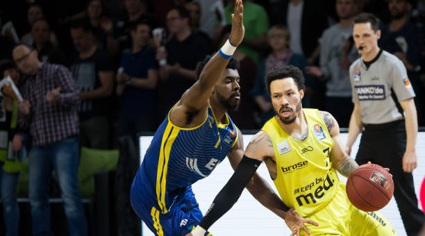 跳跃等高强 跳跃等高强