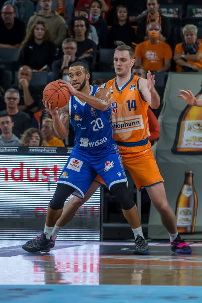 高大护框中 高大护框中