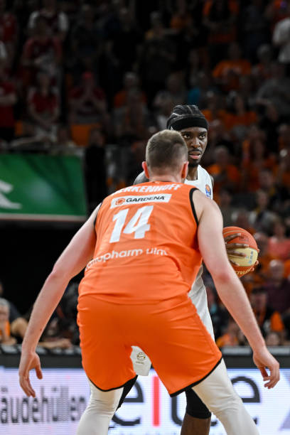 都会水涨船 都会水涨船