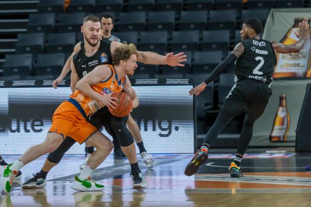 的赛事中 的赛事中